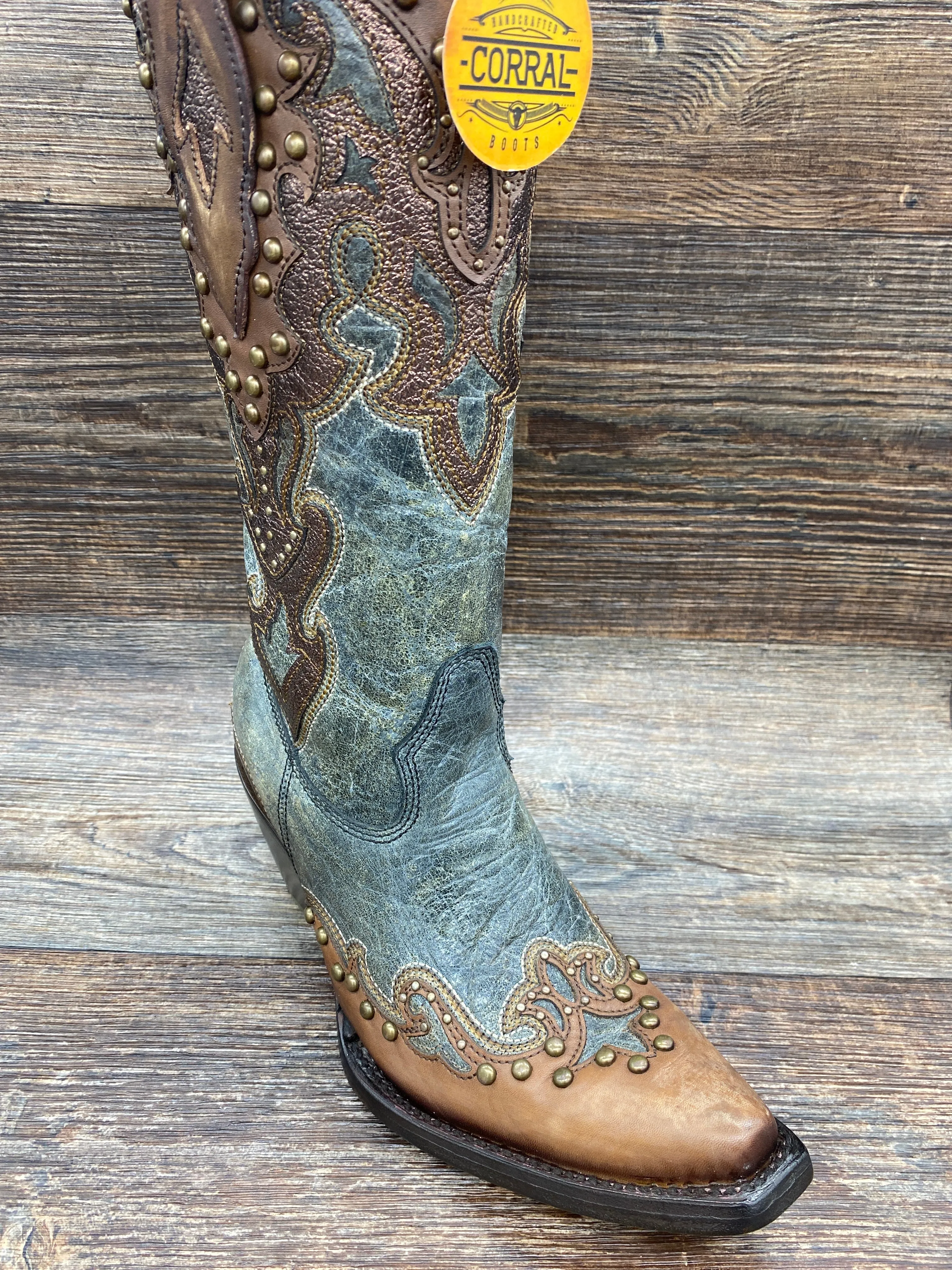 c3787 Women's Snip Toe Western Boot With Zipper by Corral
