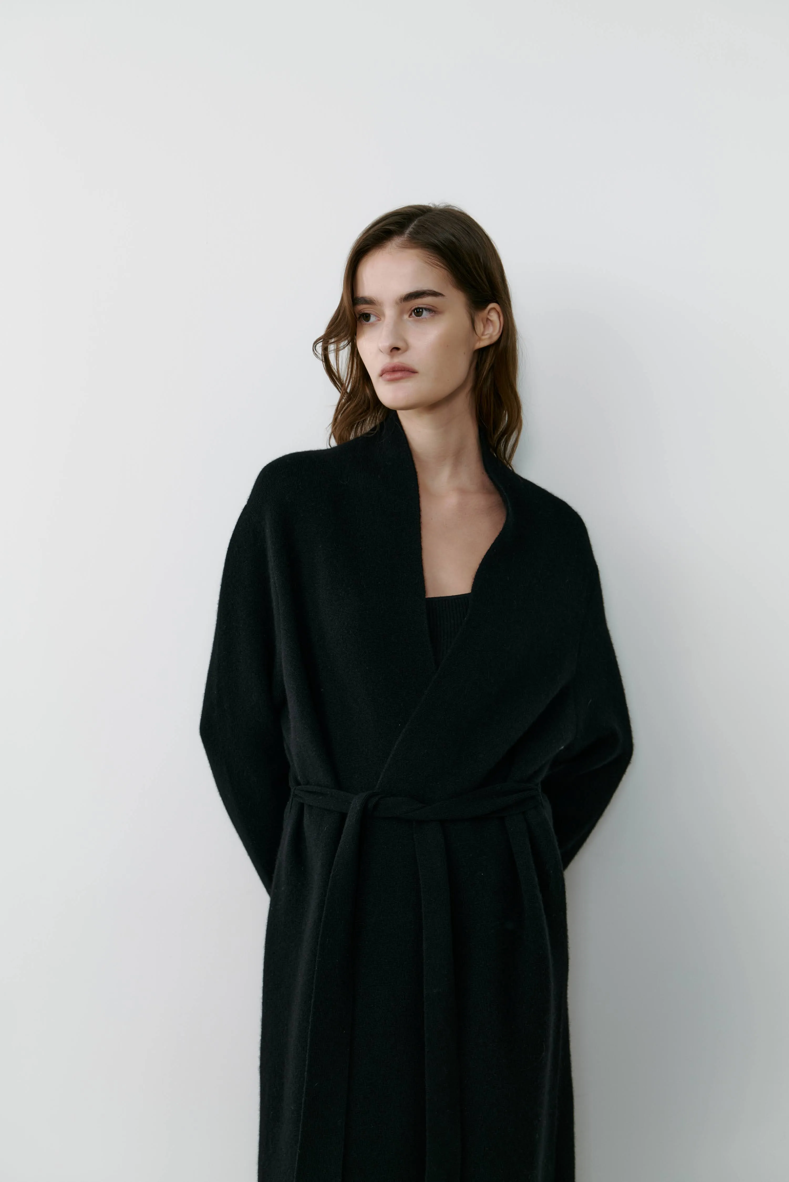 THE LONG CASHMERE CARDIGAN - BLACK