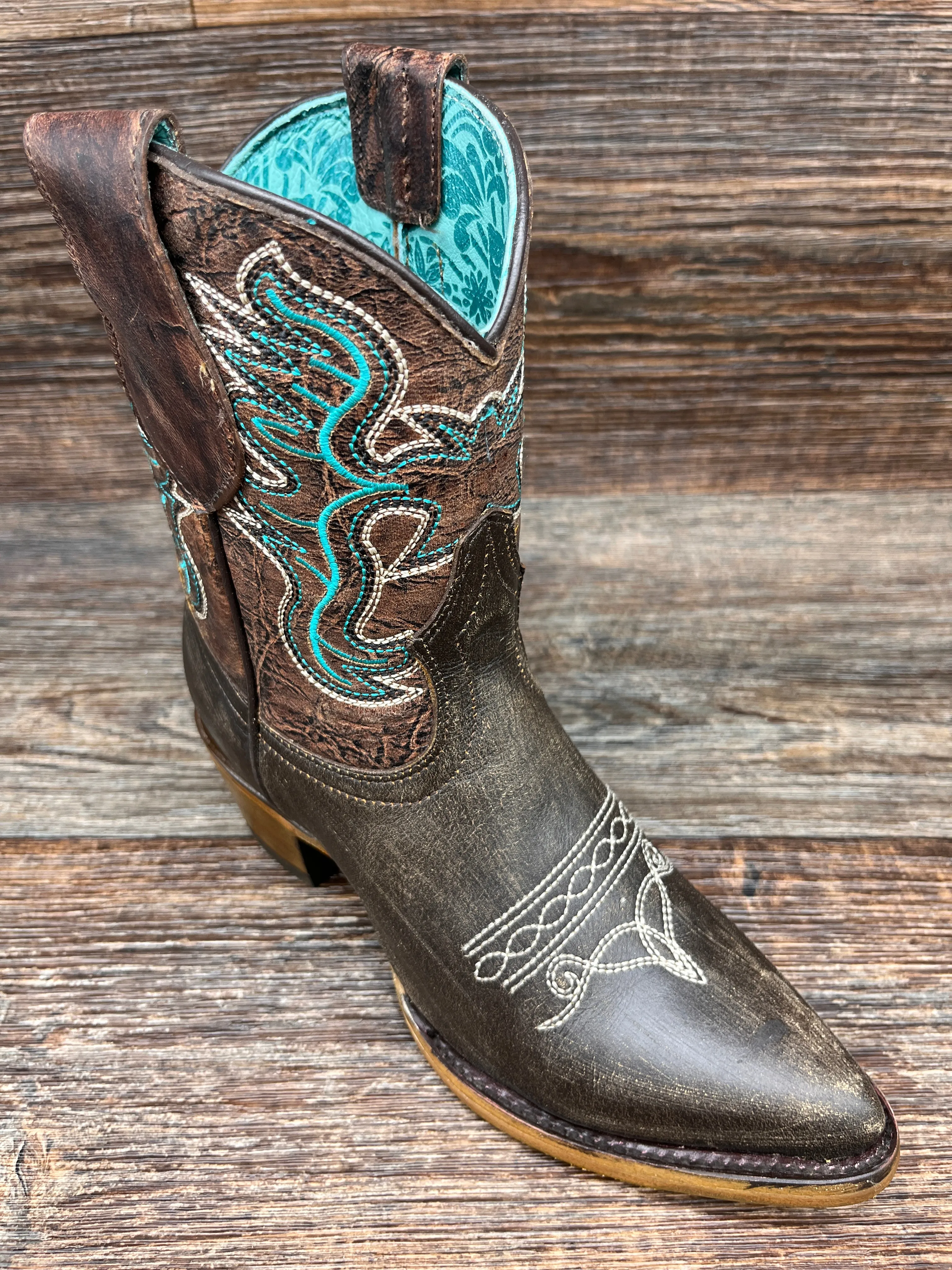 z5062 Women's 8 inch Western Bootie by Corral